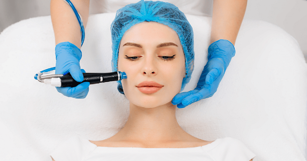 HydraFacial vs. Chemical Peels What Wins in 2025