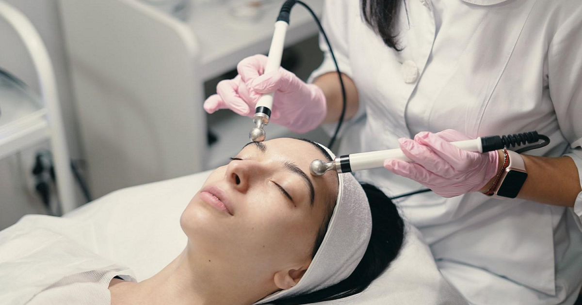 Refresh and Rejuvenate Your Skin with HydraFacial Treatments