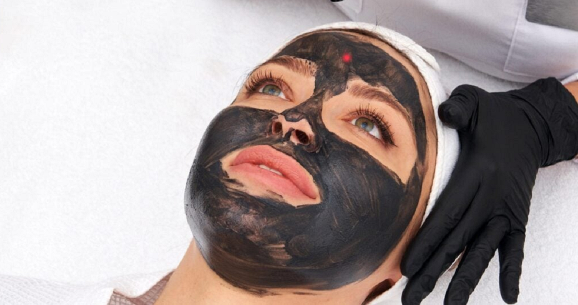 How Carbon Peel Improves Skin Tone, Texture, and Glow